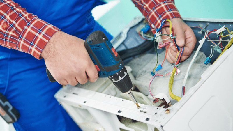 Akhisar LG LG çamaşır makinesi kart tamiri – Su almama arızası orijinal parça ile giderildi. - Teknik servis örneği